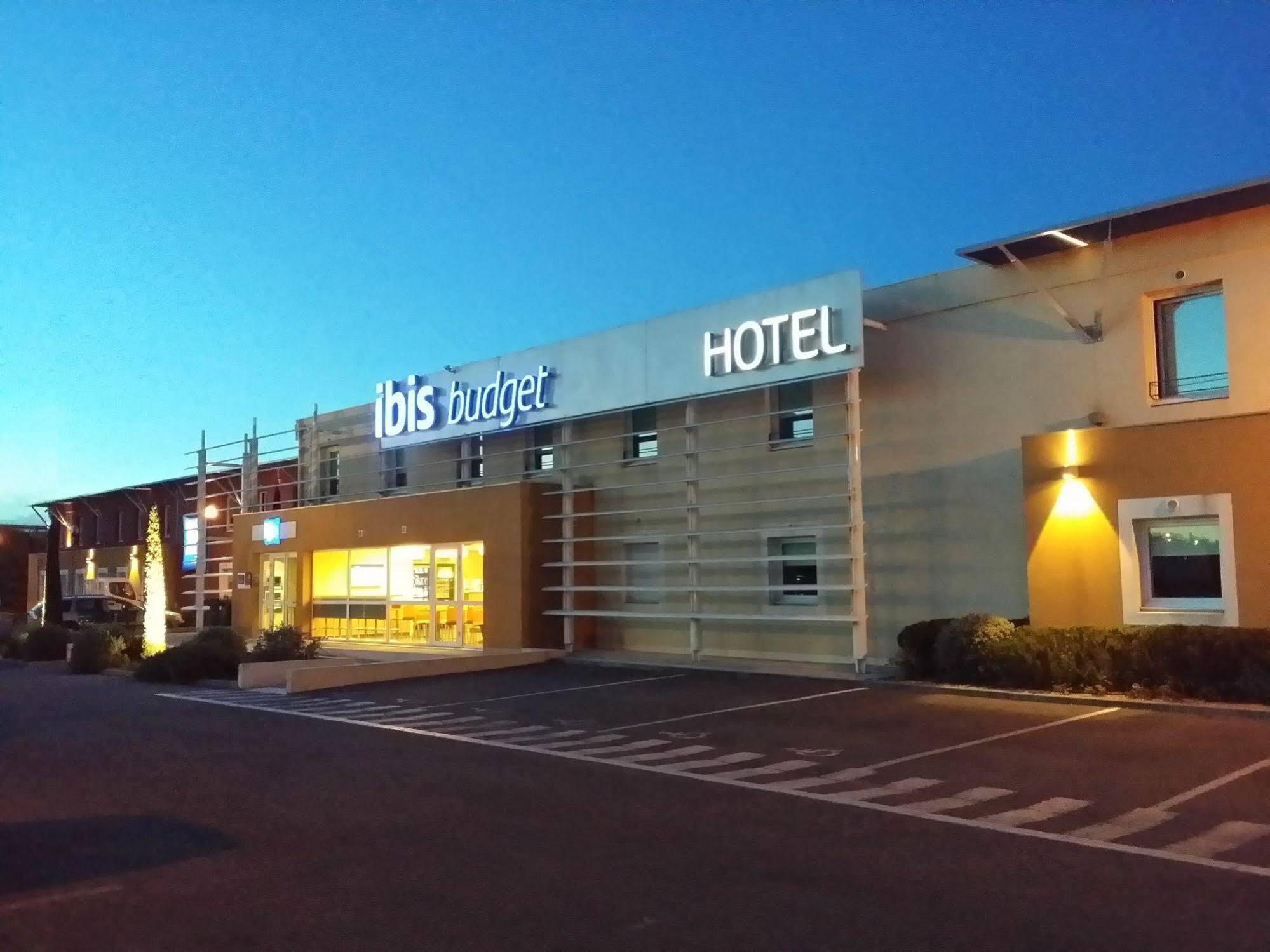 圣马西敏宜必思快捷酒店 Saint-Maximin 外观 照片